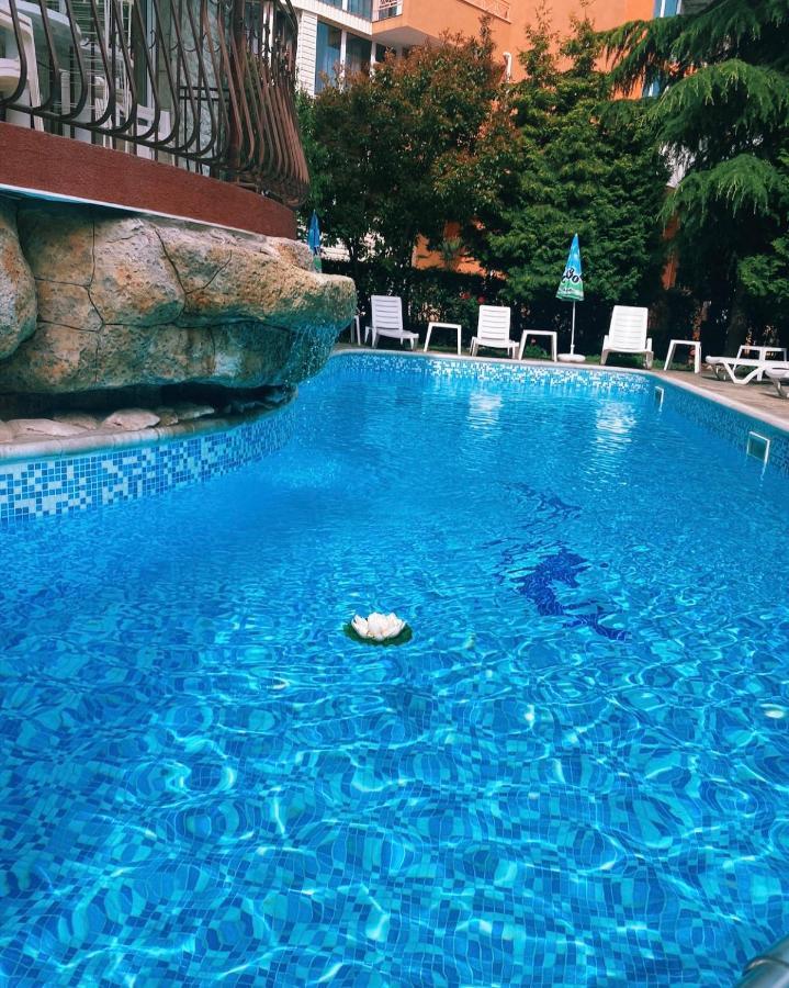Hotel Dolphin Ravda Exteriör bild